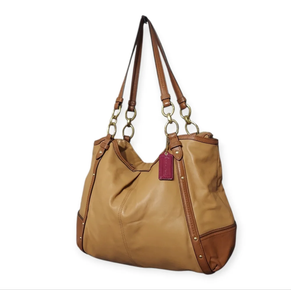 Coach Alexandria Leather Shoulder Bag Zip Closure No F20812